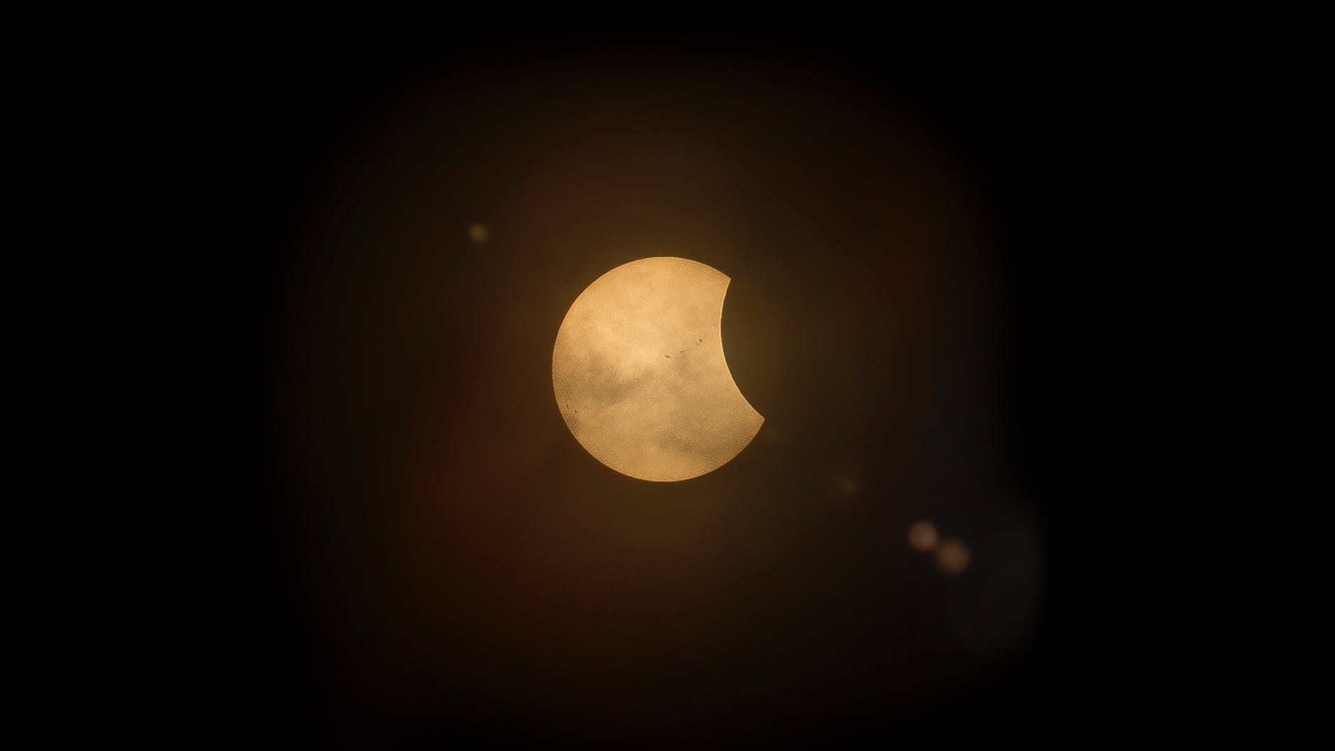 Two eclipses before 2022 ends